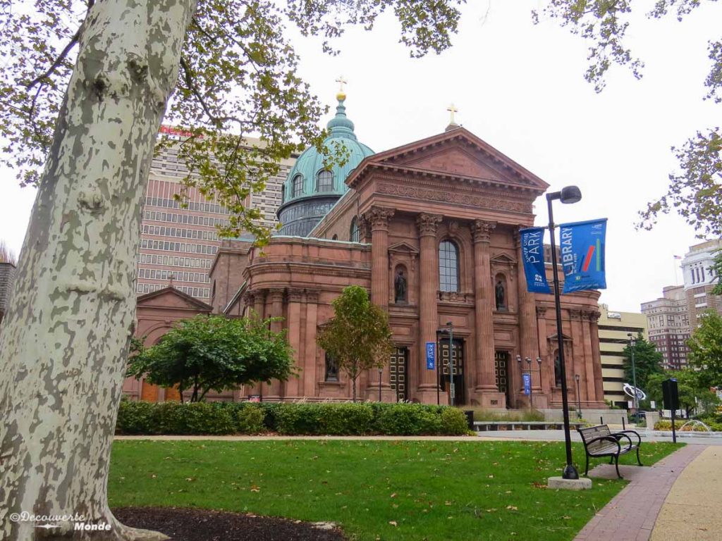 Que faire à Philadelphie et visiter en 10 coups de coeur. Ici la Cathédrale. Retrouvez l'article ici: https://www.decouvertemonde.com/quoi-faire-a-philadelphie-visiter 