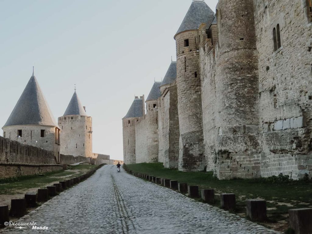 Visiter l'Aude pays Cathare en 7 idées de choses à faire. Ici découverte de Carcassonne. Retrouvez l'article ici: https://www.decouvertemonde.com/visiter-l-aude-pays-cathare 