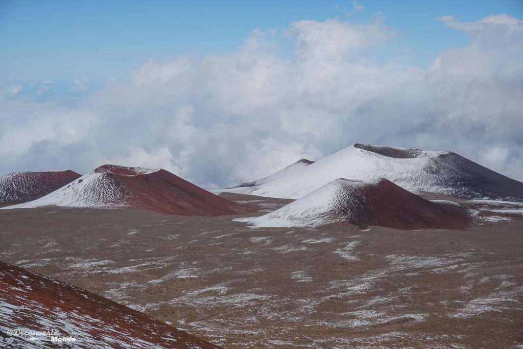 Big Island : Mon voyage de 10 jours sur la plus grande des îles d'Hawaii. Ici au sommet du Mauna kea. Retrouvez l'article ici: https://www.decouvertemonde.com/big-island-voyage-iles-hawaii