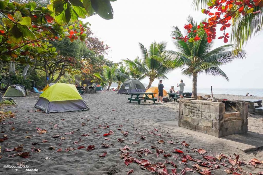 Big Island : Mon voyage de 10 jours sur la plus grande des îles d'Hawaii. Ici en camping à la plage Ho'okona. Retrouvez l'article ici: https://www.decouvertemonde.com/big-island-voyage-iles-hawaii