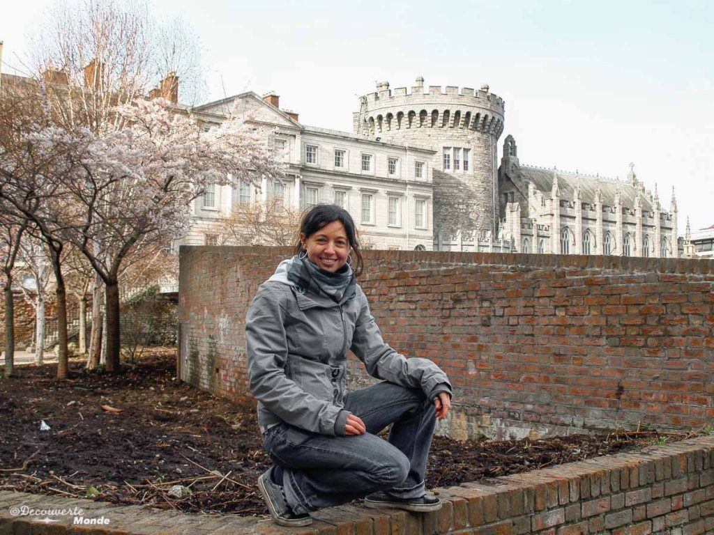 Le château de Dublin en Irlande. Photo tirée de mon article Visiter Dublin en Irlande : Que voir et faire le temps d'un weekend. #irlande #dublin #europe #voyage #chateau