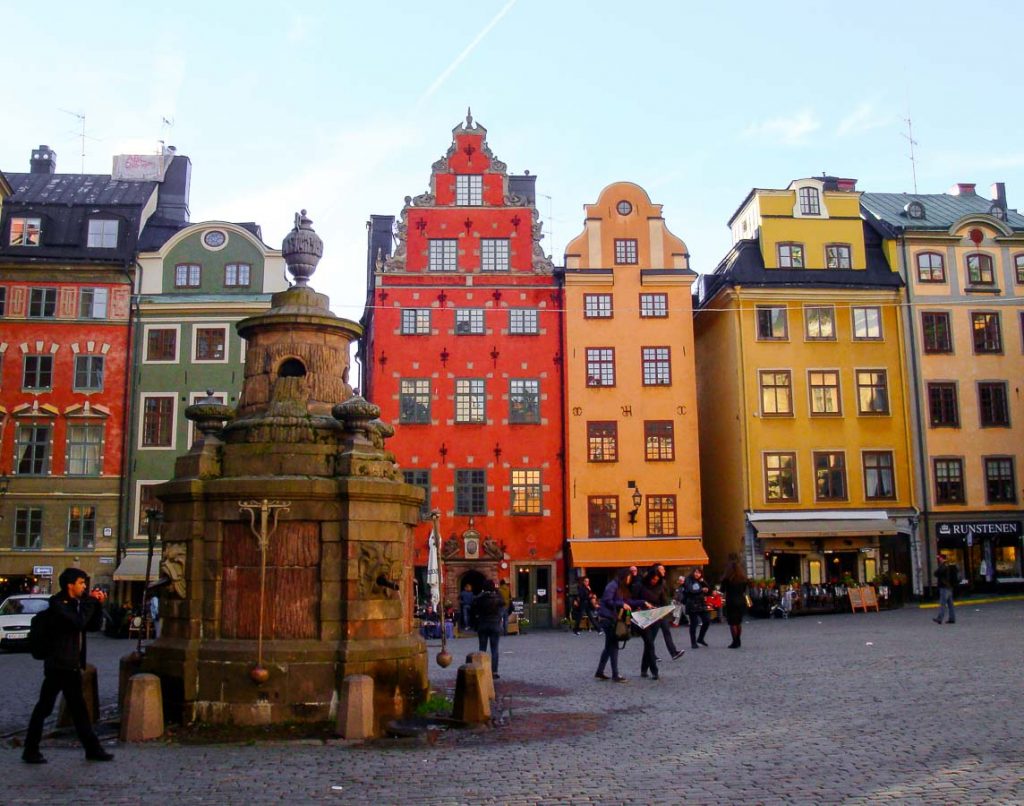 Dans Gamla Stan, la vieille ville de Stockholm dans mon article Visiter Stockholm : Que faire à Stockholm en 10 coups de coeur #suede #stockholm #europe #voyage #scandinavie #citytrip